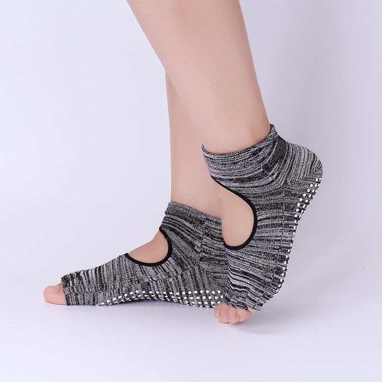 Kaus Kaki Yoga Anti Selip deng - Pilates Yoga Barre ulasan dan harga